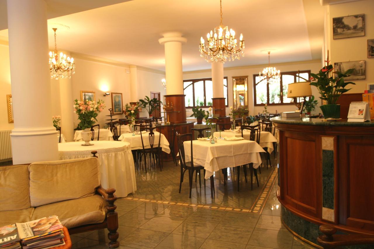 Hotel Pescetto อัลเบงกา ภายนอก รูปภาพ