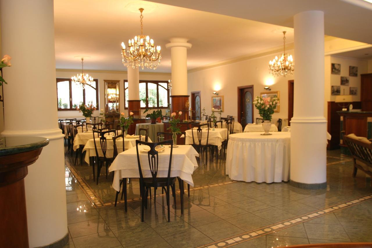 Hotel Pescetto อัลเบงกา ภายนอก รูปภาพ
