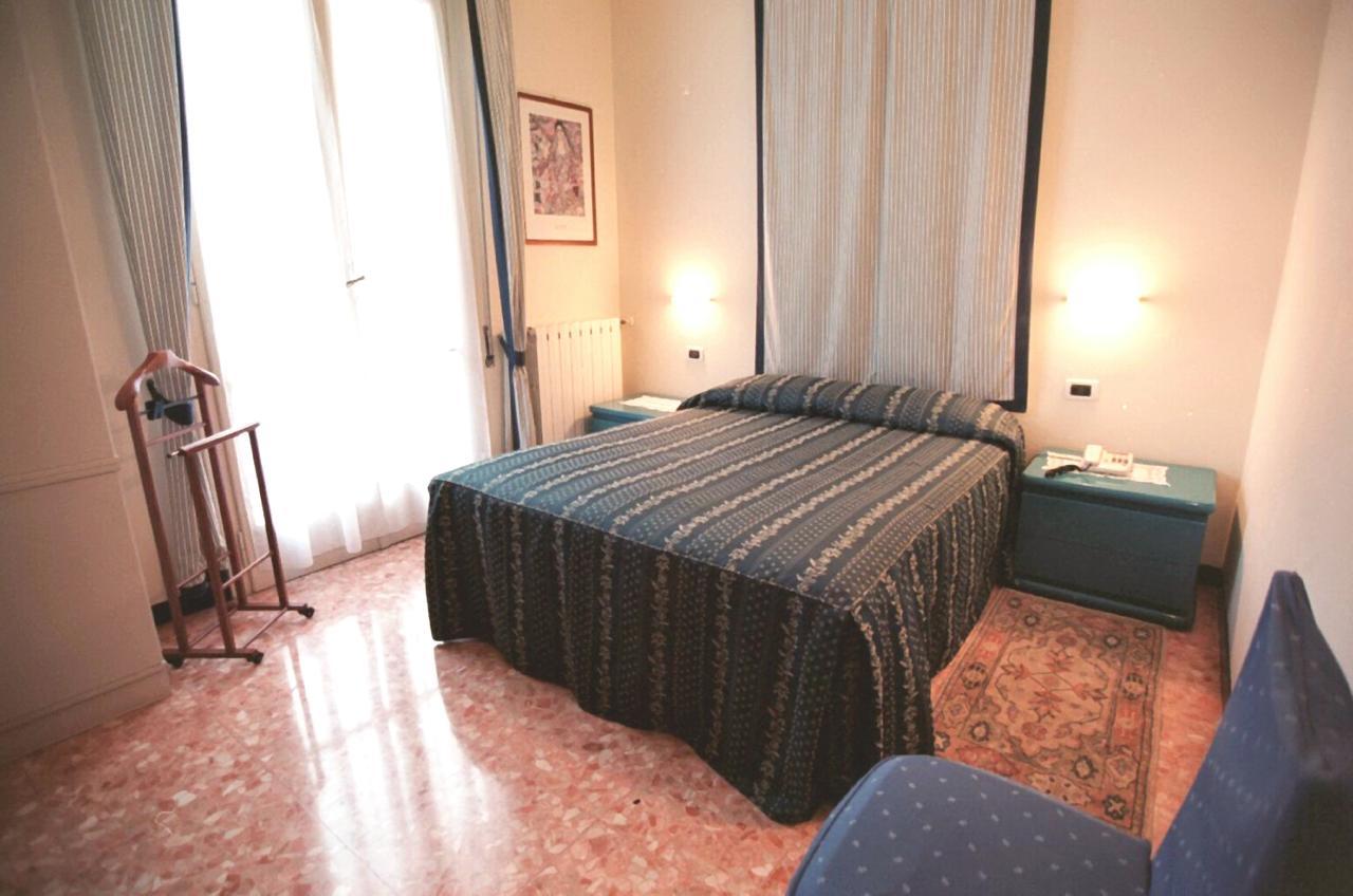 Hotel Pescetto อัลเบงกา ภายนอก รูปภาพ