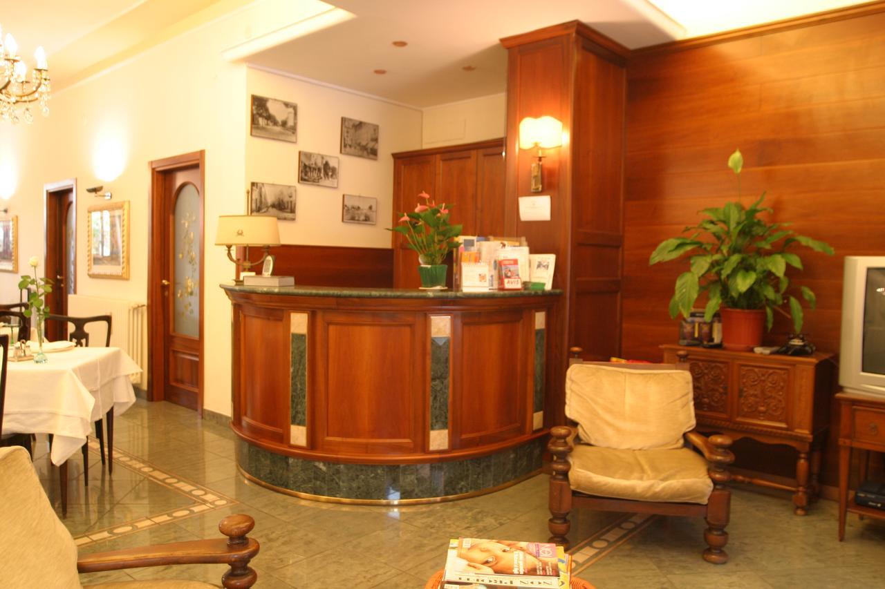 Hotel Pescetto อัลเบงกา ภายนอก รูปภาพ