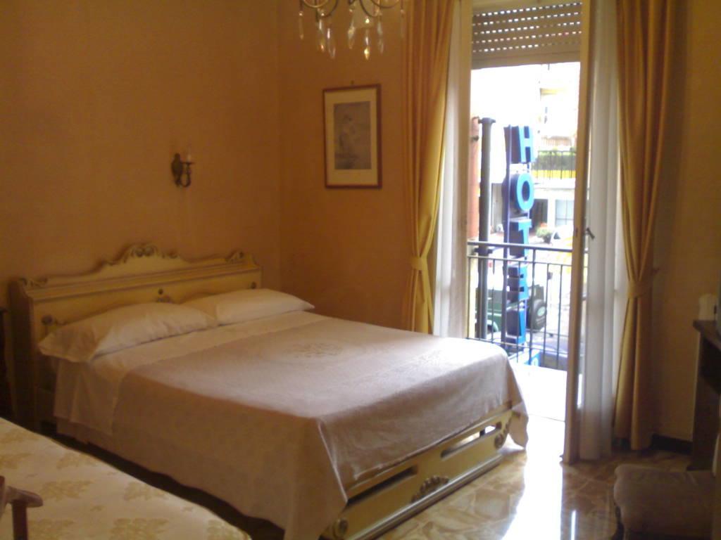 Hotel Pescetto อัลเบงกา ภายนอก รูปภาพ